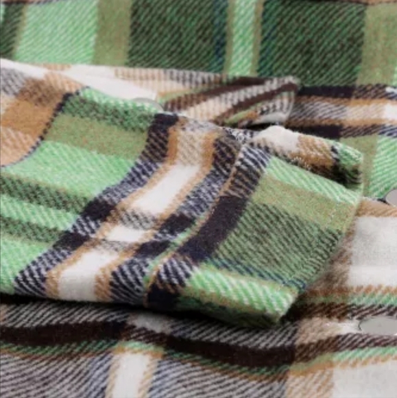 π₯πHPπNew Geometric Plaid shacket - Picture 8 of 16